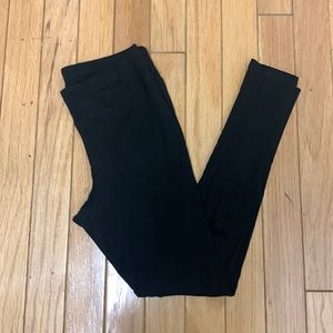 14th & Union stretch leggings. Size L